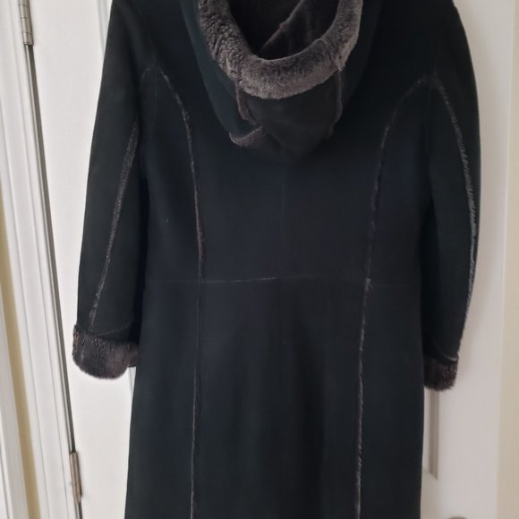 Black & charcoal Women's shearling coat Like New - Picture 3 of 3